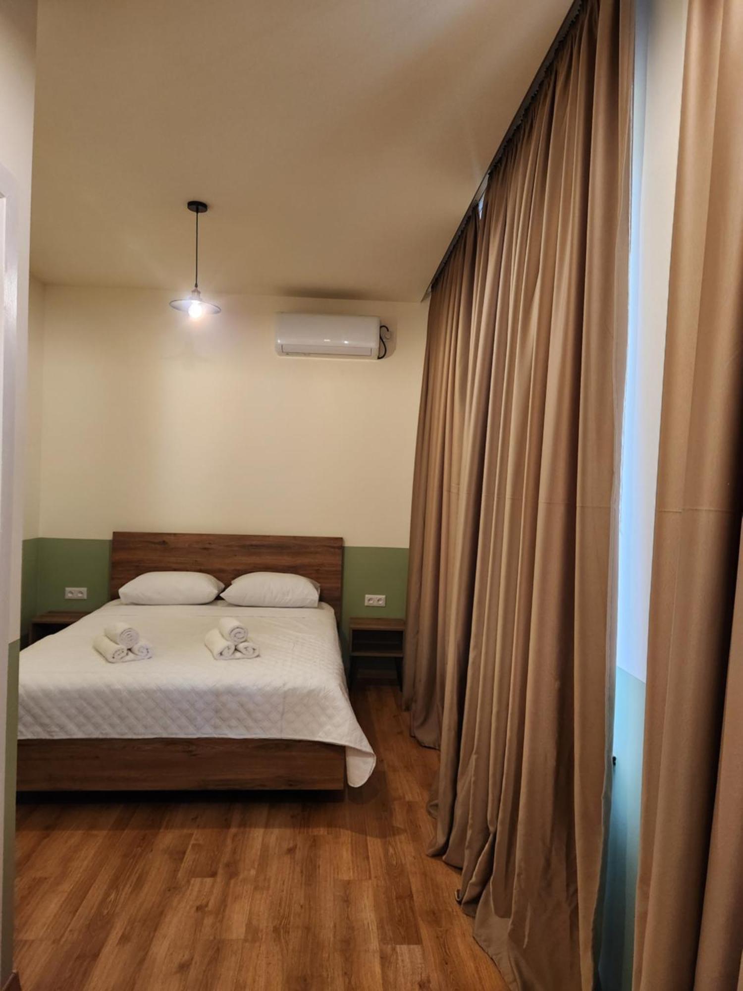 Dro Hotel Kʼutʼaisi Exterior foto