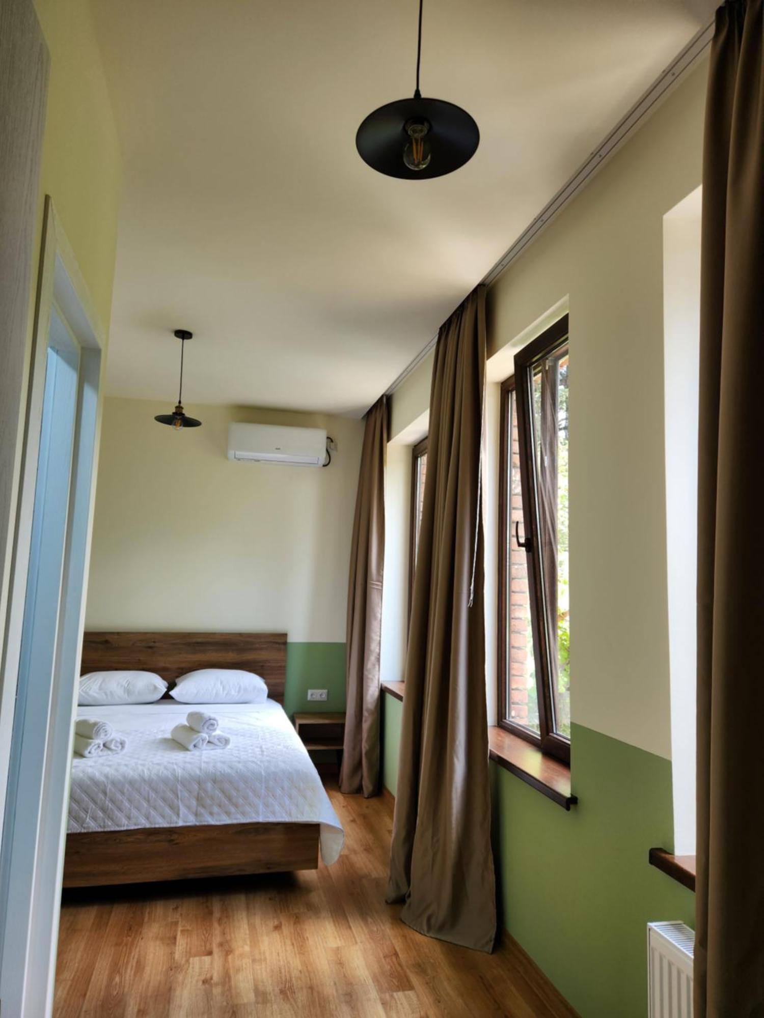 Dro Hotel Kʼutʼaisi Exterior foto